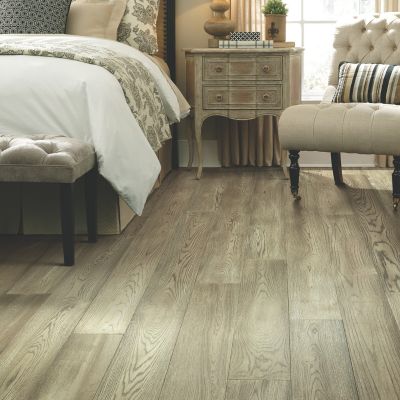 hardwood flooring in a cocoa bedroom
